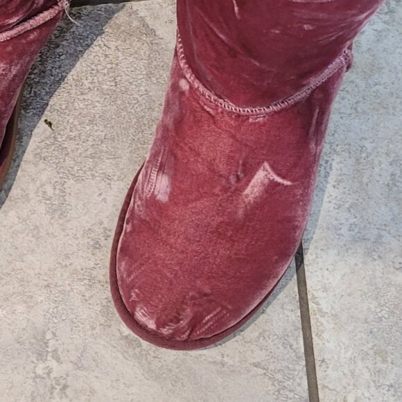 UGG**Velvet Bougainvillea Boots** Size 9 - Picture 10 of 15